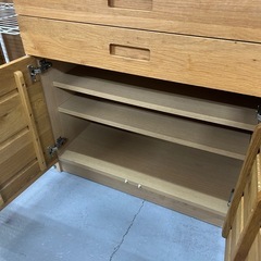 低めで使いやすい！キッチンボードの画像