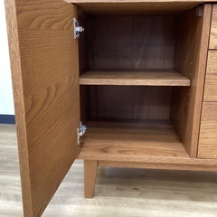 【軽トラック90分無料貸し出し】2枚扉の食器棚 ナチュラルの画像