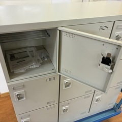 オフィス家具　シューズボックス　SLB-M6-S2 SLB-M9-S2 4台セット の画像