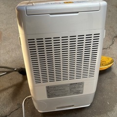 アイリスオーヤマ衣類除湿乾燥機DDA-20の画像