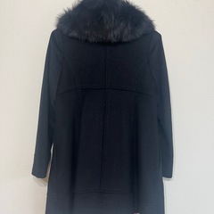 Ａライン　ブラック　ロングコート　フォックスファー取り外し可　アンゴラ素材の画像