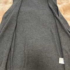 MACKINTOSH LONDON マッキントッシュ ロンドン  ■種類 ベスト ジレ チョッキ 紳士服  ■カラー ダークグレー  ■柄デザイン 無地　ロゴ  ■素材 毛　100％  ■サイズ寸法 M  メンズ（men’s）男性用、紳士 ユニセックス男女兼用の画像