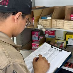 自動車整備士（中古自動車・トラックの整備）の画像