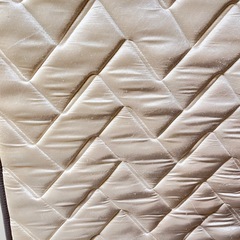 【自宅引き取り】セミダブル マットレスの画像