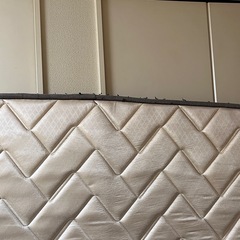 【自宅引き取り】セミダブル マットレスの画像