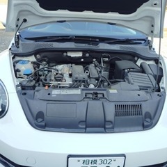 ワーゲン・ビートル白オシャレな一台ターボ・ETC・黒革シート 車検ほぼ2年付き乗って帰れます168000Kｍ　諸費用込みの画像