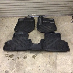 ジムニー64.74 フロワーマット3D
の画像