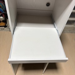 キッチンサイドテーブルの画像