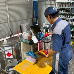 自動車、トラックの板金・塗装スタッフの画像