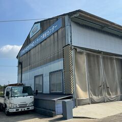 自動車、トラックの板金・塗装スタッフの画像