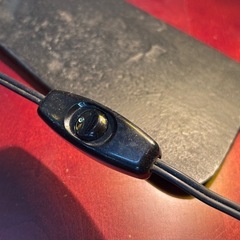 ゆらゆら揺れる卓上ライトの画像