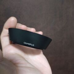 新品級 OLYMPUS OM 35mm F2 メタルフードの画像