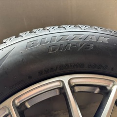 18インチアルミスタッドレスタイヤセット
の画像