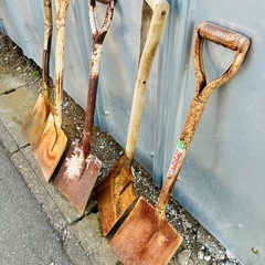 角型スコップ（サビ付き）の画像