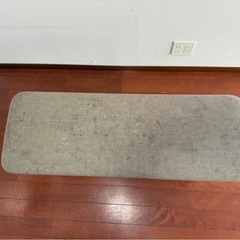 ダイニングテーブルの画像