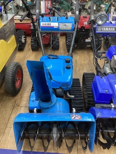 中古　除雪機　YAMAHA サイズ小さめ