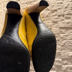 【無料/直接引き渡し願】宮前区！Tod's（トッズ）ヒールローファー中古　訳ありの画像