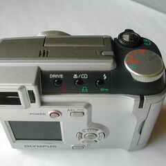 オリンパス　デジタルカメラ　CAMEDIA C-700 の画像