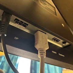 32インチゲーミングモニターの画像