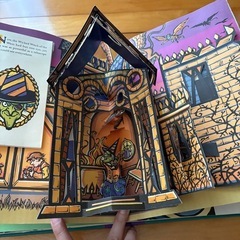 英語教育　ポップアップ絵本　の画像