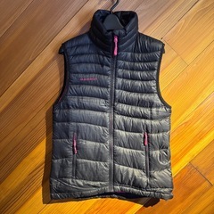 マムート  パーカー ジャケット ベストの画像