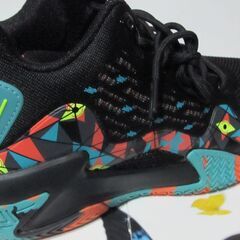 💗新品未使用💗スニーカー２６．５ｃｍ💗厚底３ｃｍくらい　とても履きやすく軽いですの画像