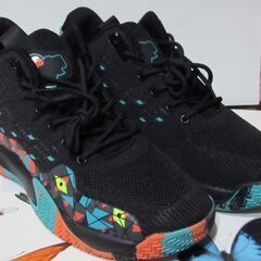 💗新品未使用💗スニーカー２６．５ｃｍ💗厚底３ｃｍくらい　とても履きやすく軽いですの画像