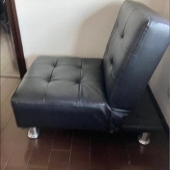 一人がけソファ ソロ ブラックの画像