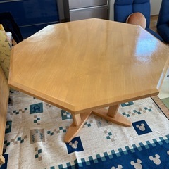 八角ダイニングテーブル
の画像