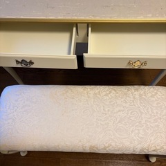 コンソールテーブル　椅子つき　テーブル　飾り棚　ディスプレイテーブルの画像