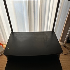 パソコンデスクの画像