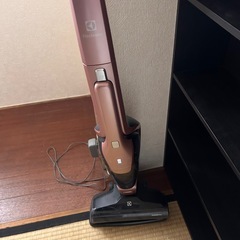 掃除機　　シャワー室用置き棚　壁掛け扇風機の画像