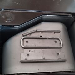 【難あり特価】TOYOTOMI 石油ファンヒーター LC-S32F(S) Wシルバー 9-12畳 2015年製 人感センサー付の画像