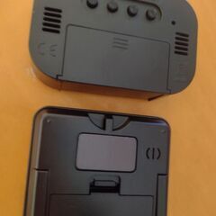 時計温度計と時計多機能タイマーの画像