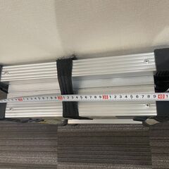 伸縮脚立の画像