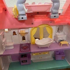 トイザらス　ベビーブラッシュ　ドールハウスの画像