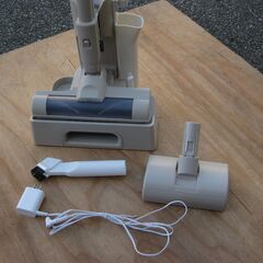 ★アイリスオーヤマ 　軽量コードレス 掃除機　  SBD-T2P-HC 　グレージュ　　 2024年製 　美品の画像