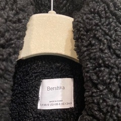 Bershka（ベルシュカ）コート　ブラックの画像