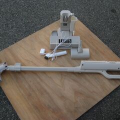 ★アイリスオーヤマ 　軽量コードレス 掃除機　  SBD-T2P-HC 　グレージュ　　 2024年製 　美品の画像