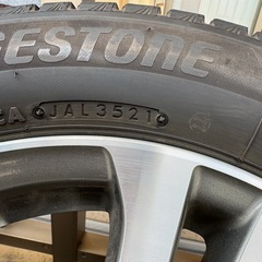 シエンタ　スタッドレスタイヤ　185/60R15 NSP170系の画像