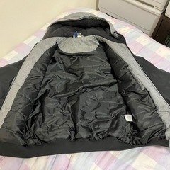 ジャケット　グレーとブラックの画像