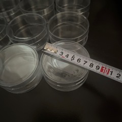 ②プラスチック容器　丸ケース　ハンドメイド　小分けなどにの画像