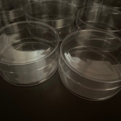 ②プラスチック容器　丸ケース　ハンドメイド　小分けなどにの画像