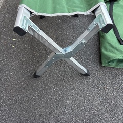 キャンプ　アルミ腰掛け　2脚の画像