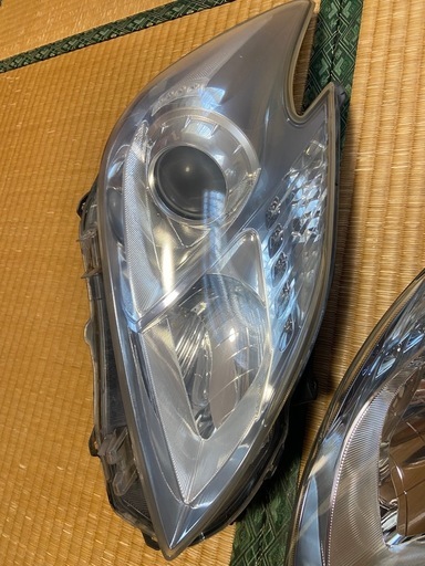 30プリウス　ヘッドライト左右セット1万！