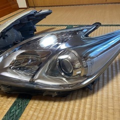 30プリウス　ヘッドライト左右セット1万！の画像