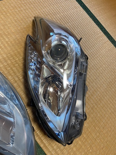 30プリウス　ヘッドライト左右セット1万！