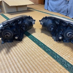 30プリウス　ヘッドライト左右セット1万！の画像