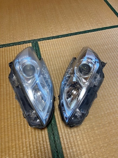 30プリウス　ヘッドライト左右セット1万！