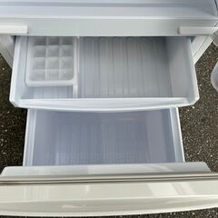 冷蔵庫 シャープ SJ-D14F 2020年 137L キッチン家電 れいぞうこ 参考価格32,800円【安心の3ヶ月保証・設置費込み】🚚自社配送時💳代引き可🚚(現金、クレジット、スマホ決済対応)の画像